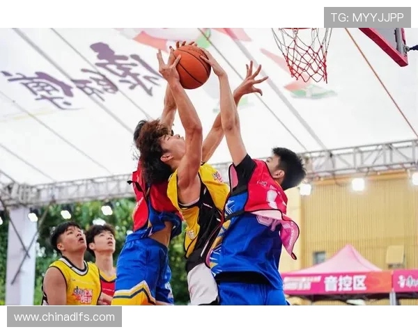 黔锋篮球对决点燃热土激情 足球新势力崛起迎战未来挑战 黔锋篮球对决点燃热土激情 足球新势力崛起迎战未来挑战