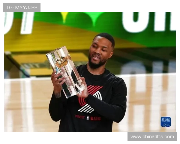 利拉德再创辉煌波特兰之王举起第三座三分大赛冠军奖杯